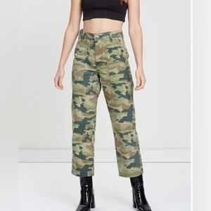 NWOT We The Free Remy Camo Cropped Jeans SZ 29 Deep Pockets Baggy High Rise